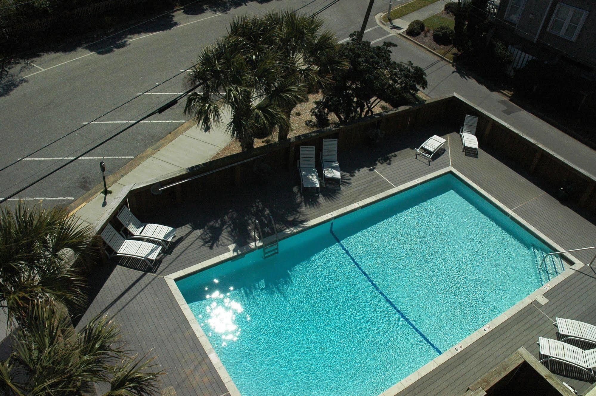 Summer Sands Suites Райтсвилл-Бич Экстерьер фото